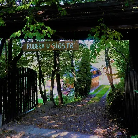 Rudera U Sióstr Drewniany Ferienhaus